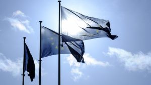 Єврокомісія вкрай стурбована скандальним законом про НАБУ і САП та чекає пояснень Києва