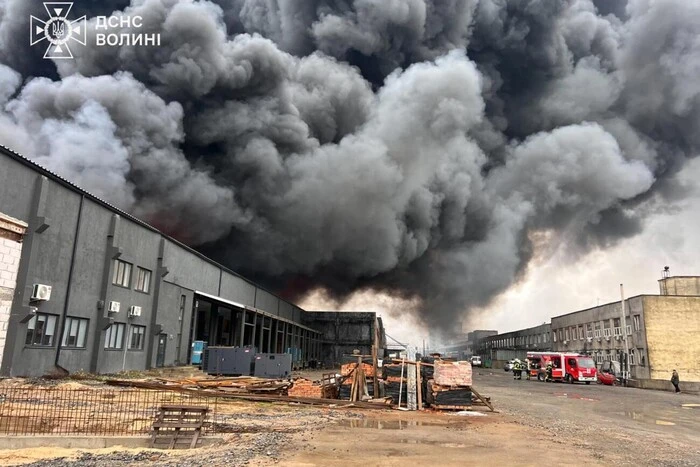 Зеленський про масовану атаку РФ: Це відповідь на нашу пропозицію припинення вогню