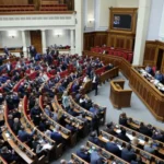 Двох нардепів можуть позбавити мандатів: що про них відомо